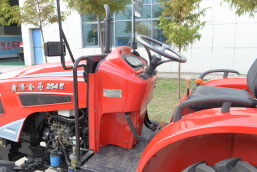 254E nuevo tipo Tractor es el diseño de cuatro ruedas Tractor para el mercado extranjero de maquinaria agrícola